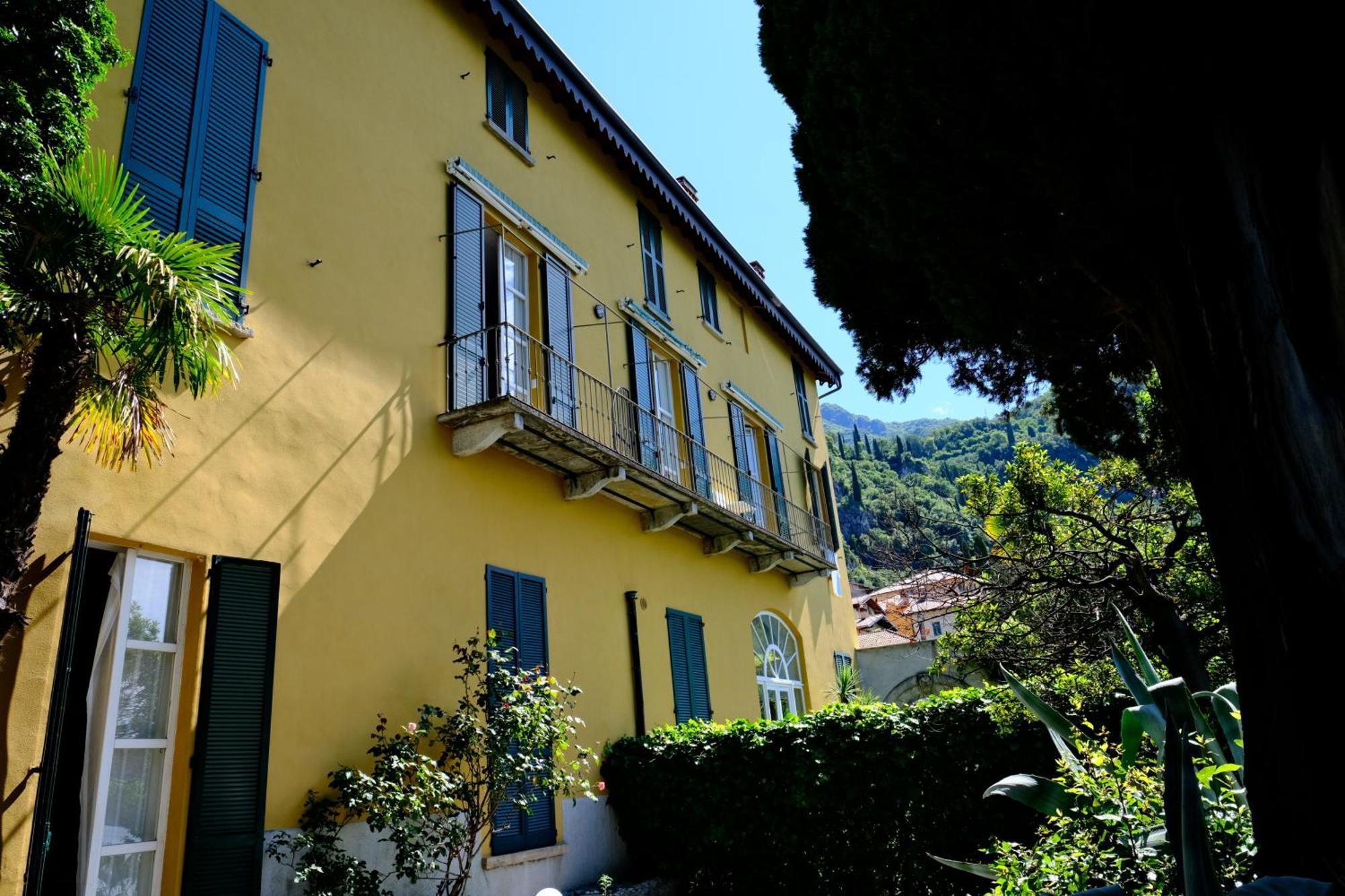 ヴァレンナLa Casa Di Annaアパートメント エクステリア 写真